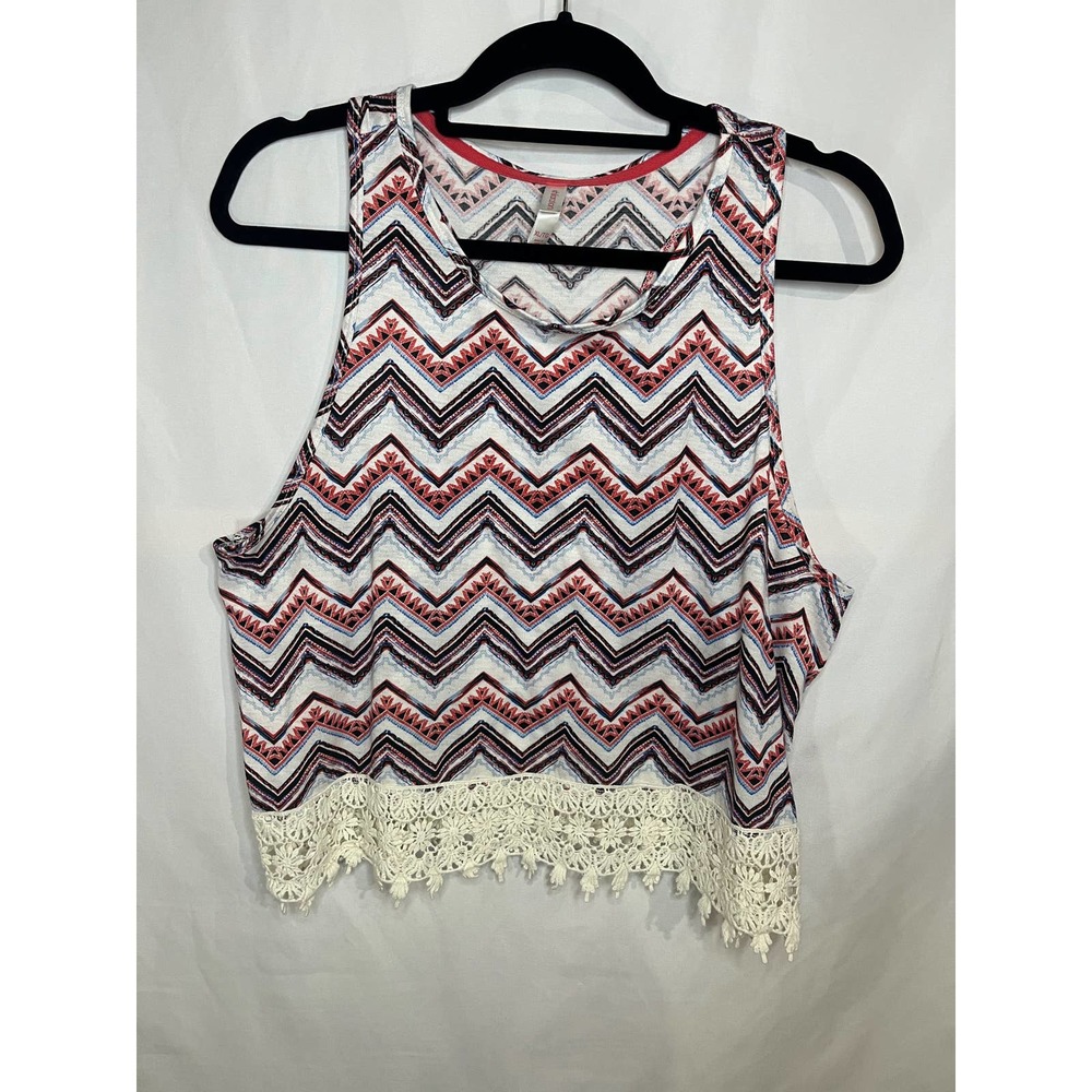 Xhilaration Cropped Racerback Tank with Chevron Pattern and Lace Hem, EUC, XL